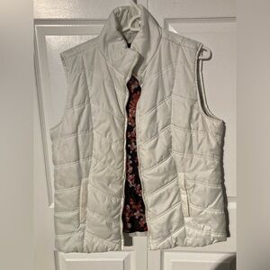 Fahrenheit White Quilted Vest with Flowery Lining